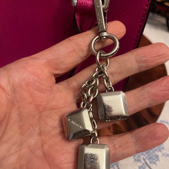 Calvin Klein Fuchsia Hand/Cross Body Purse / BRAND NEW - Picture 9 of 16